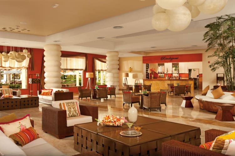 Rendezvous Lobby Bar